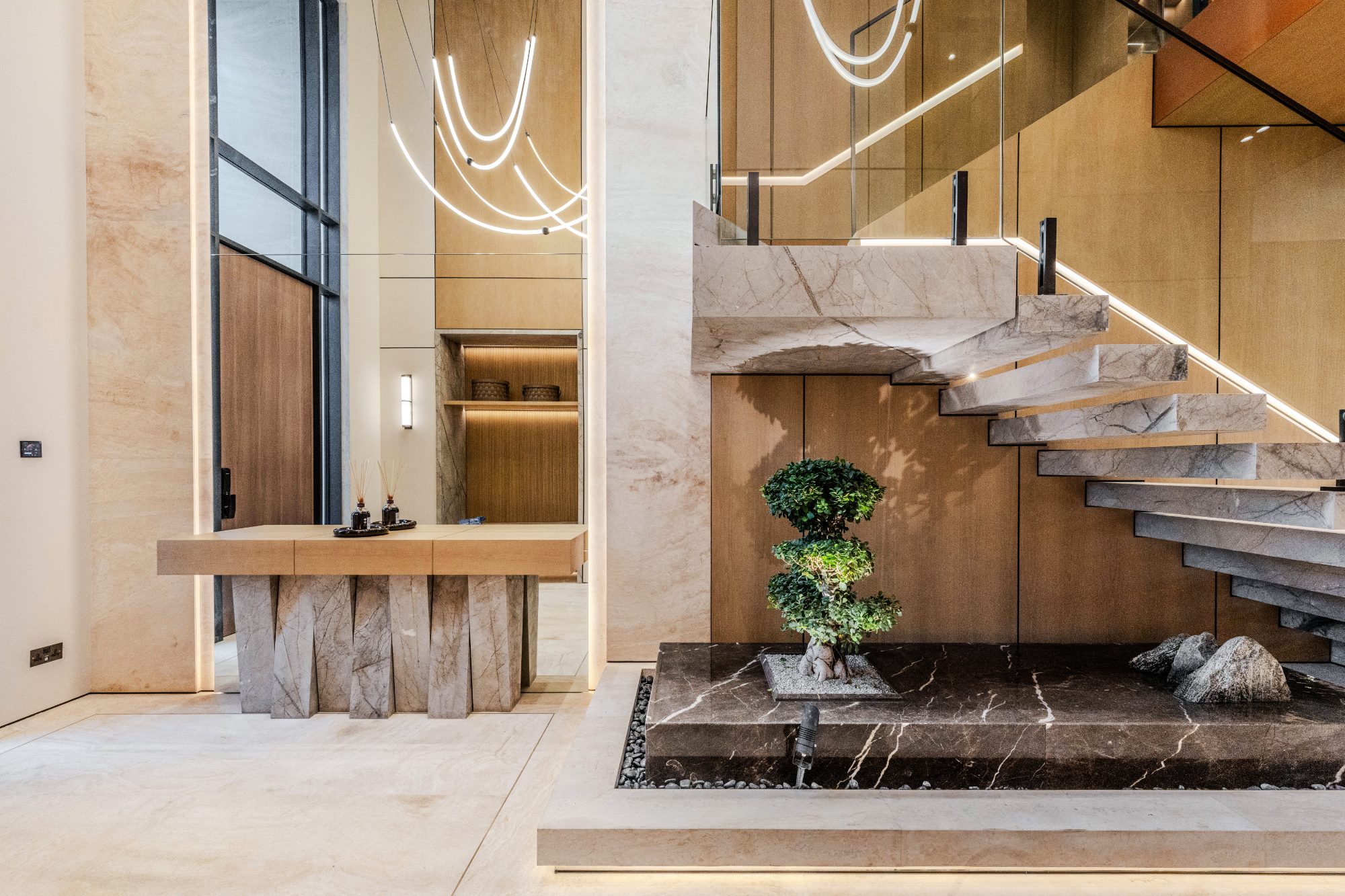 Floating stone staircase